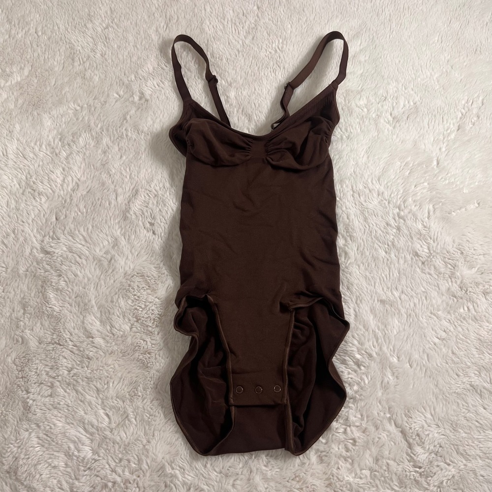 Skims Sculpting Mid Thigh Bodysuit Chocolate Brown XS Seamless Shapewear Women